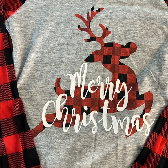 Super soft, snug fit Christmas pajamas - Picture 2 of 2